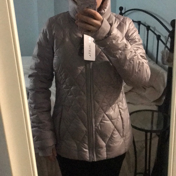 athleta puffer vest